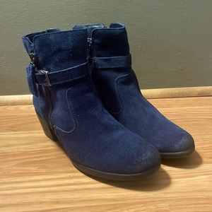 Earth OriginsBlue Suede Boots 💙